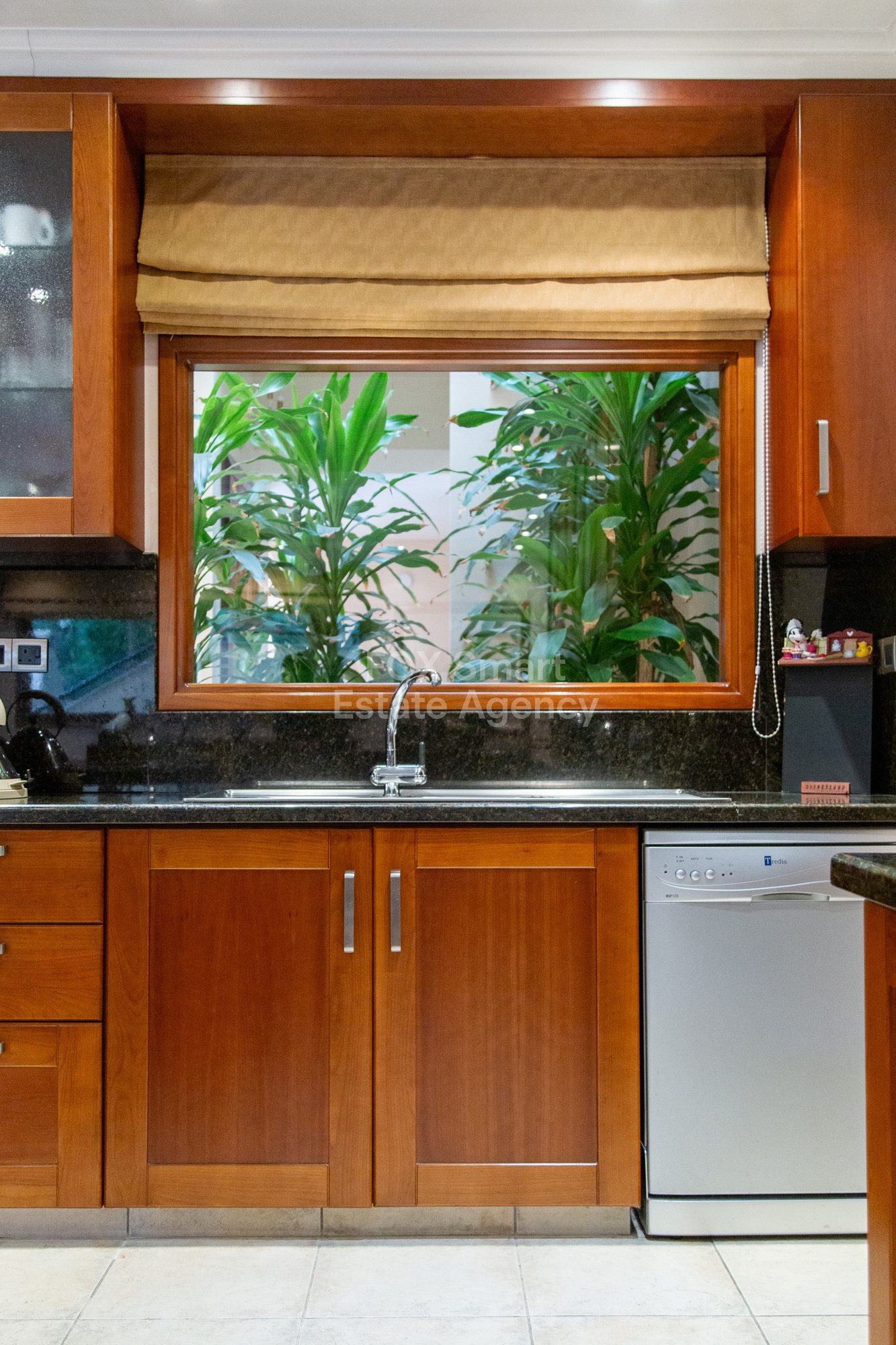 Luxury 4-Bedroom Villa with Private Pool & Development Potential – Pascal Area, Larnaca