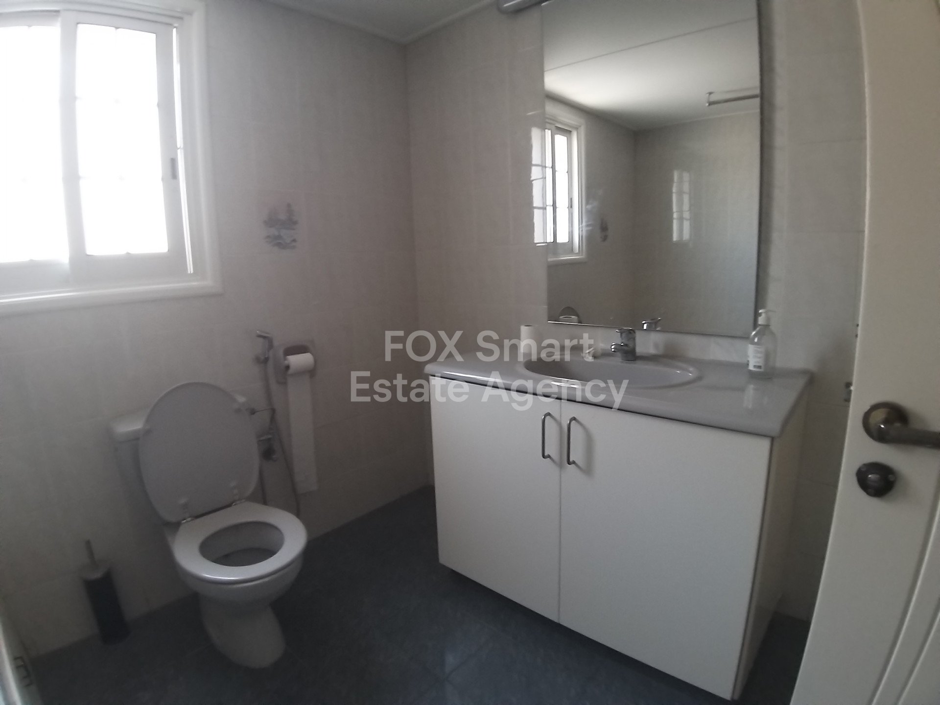 Upper floor House 190sq,m of 3 bedrooms to  in Stavrou, Strovolos