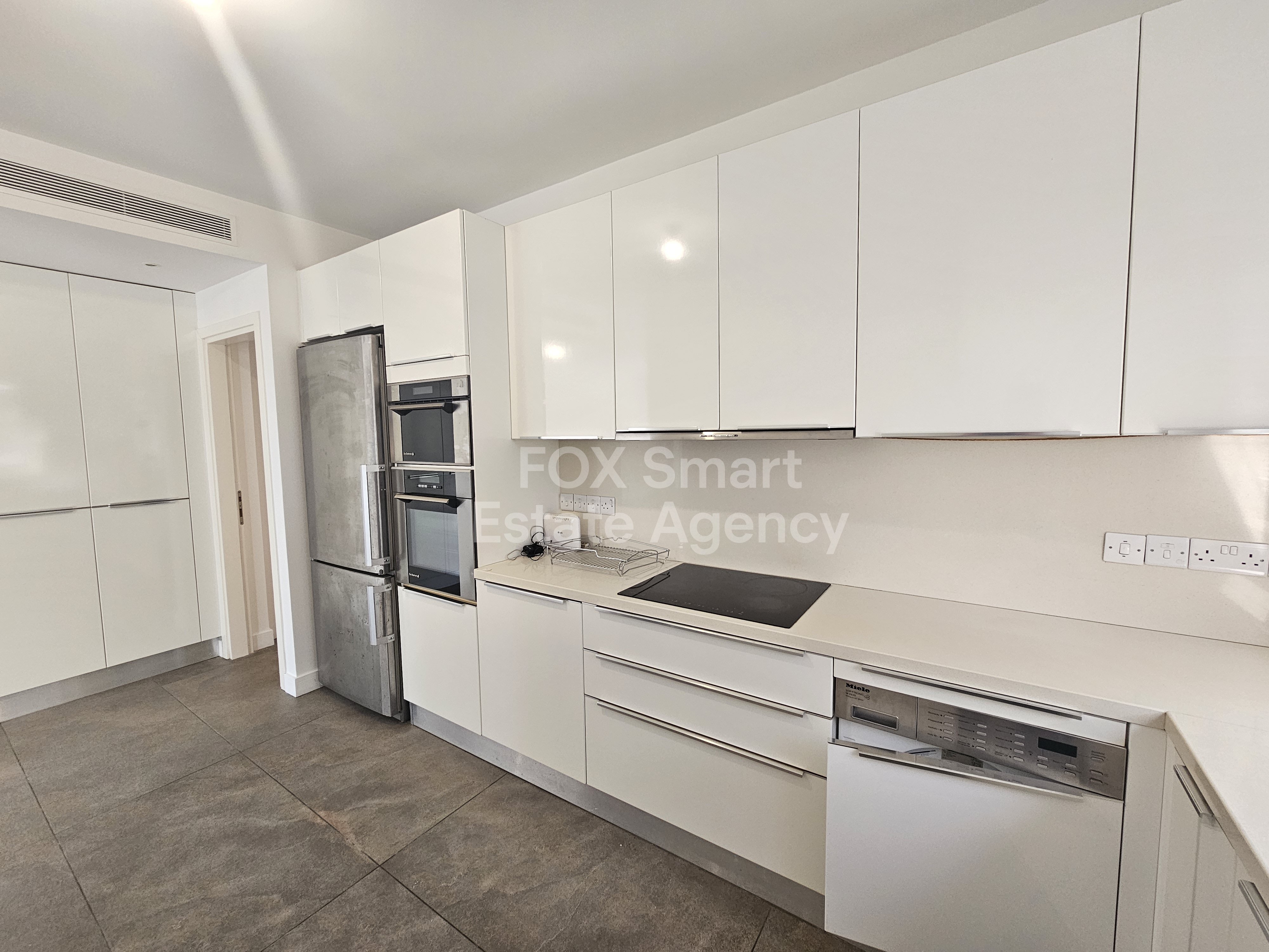 Luxury 3-Bedroom Apartment in Agioi Omologites (Opposite Agios Demetrios Park & Near Junior School), Nicosia