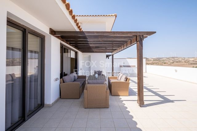 Top floor two bedroom apartment for rent, Tersefanou.