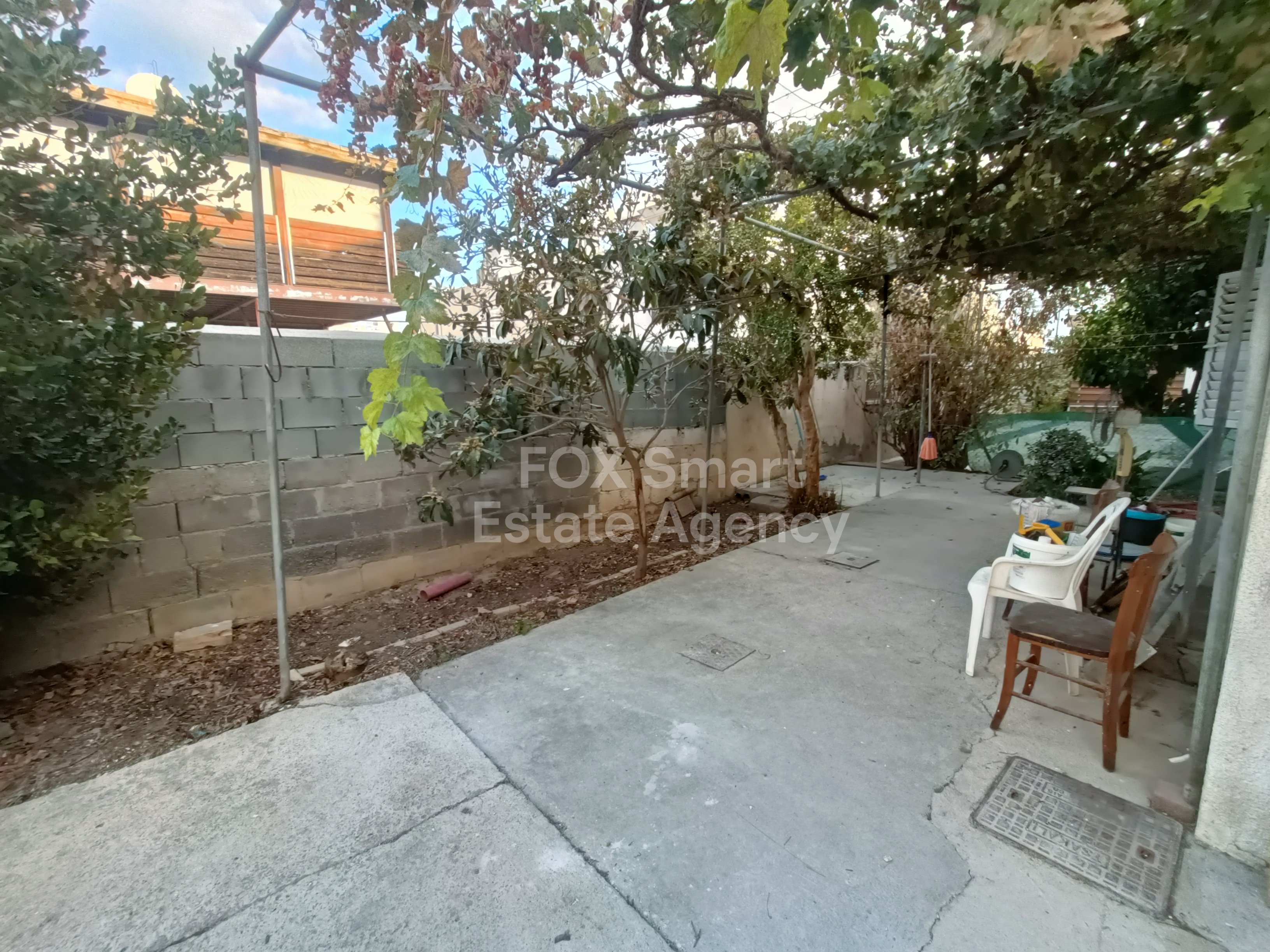 Spacious 3 Bedroom Unfurnished Ground floor House in Agios Dometios