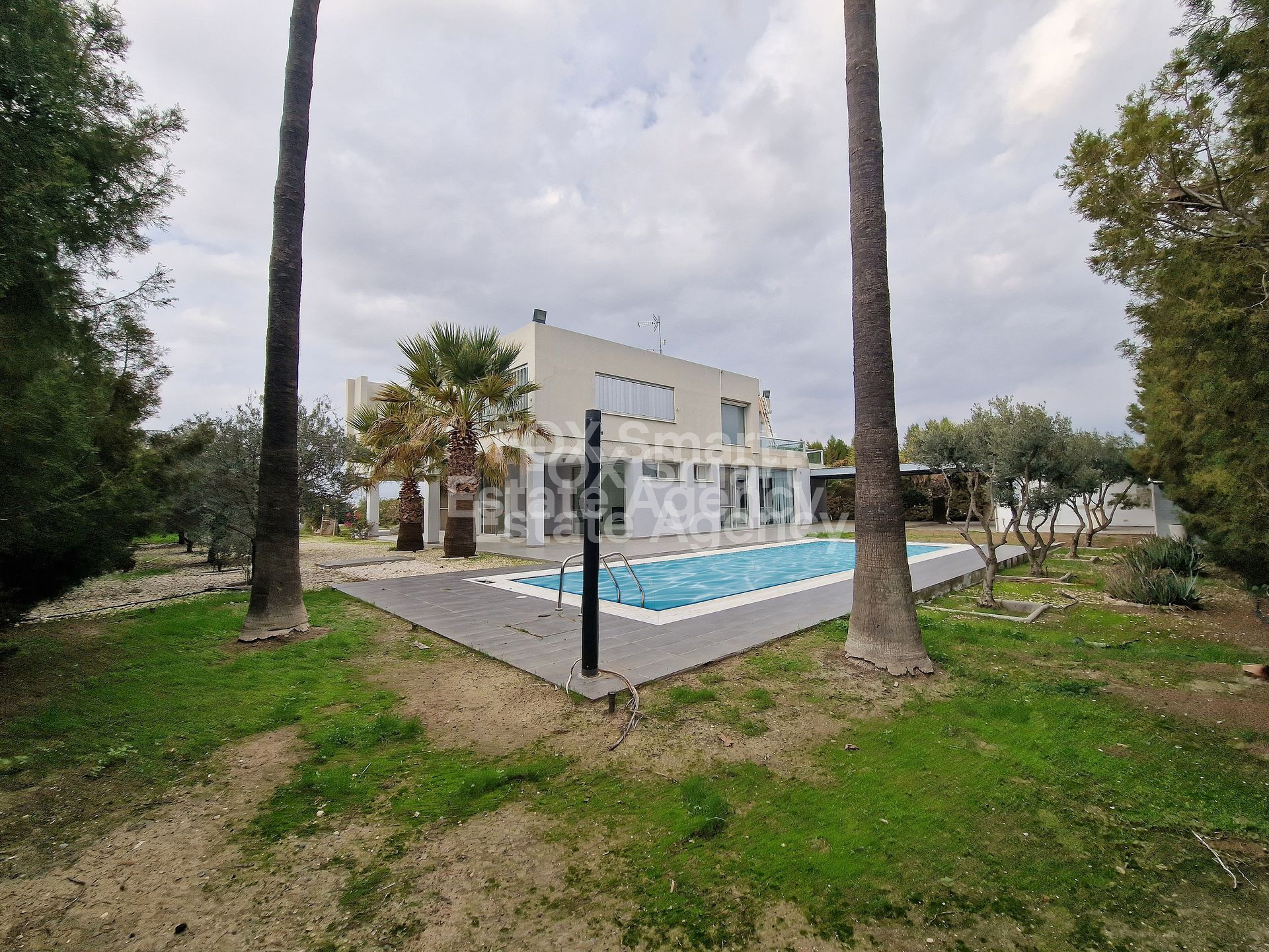 House, For Sale, Nicosia, Latsia  5 Bedrooms 5 Bathrooms 334.....