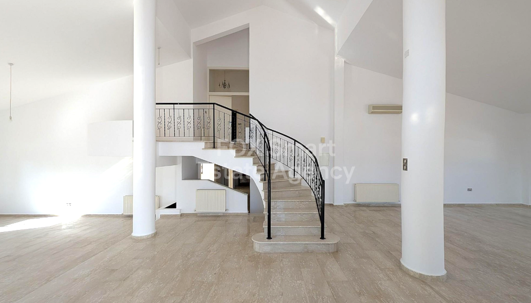 Four bedroom house for sale, Pyla.