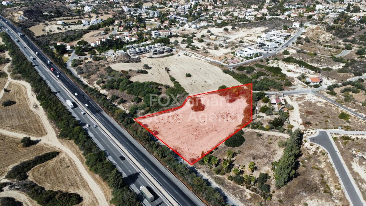 House in Agios Tychon - Image 2