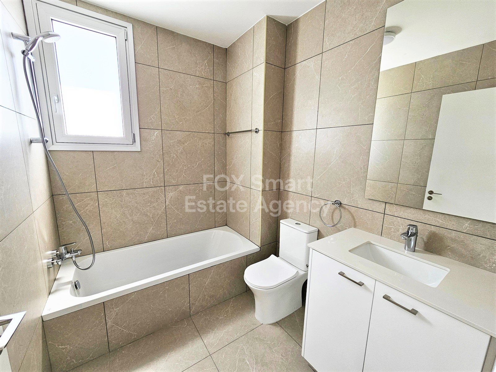 For rent: a 3-bedroom apartment in Dasoupolis with a 3KW photovoltaic system for energy efficiency.