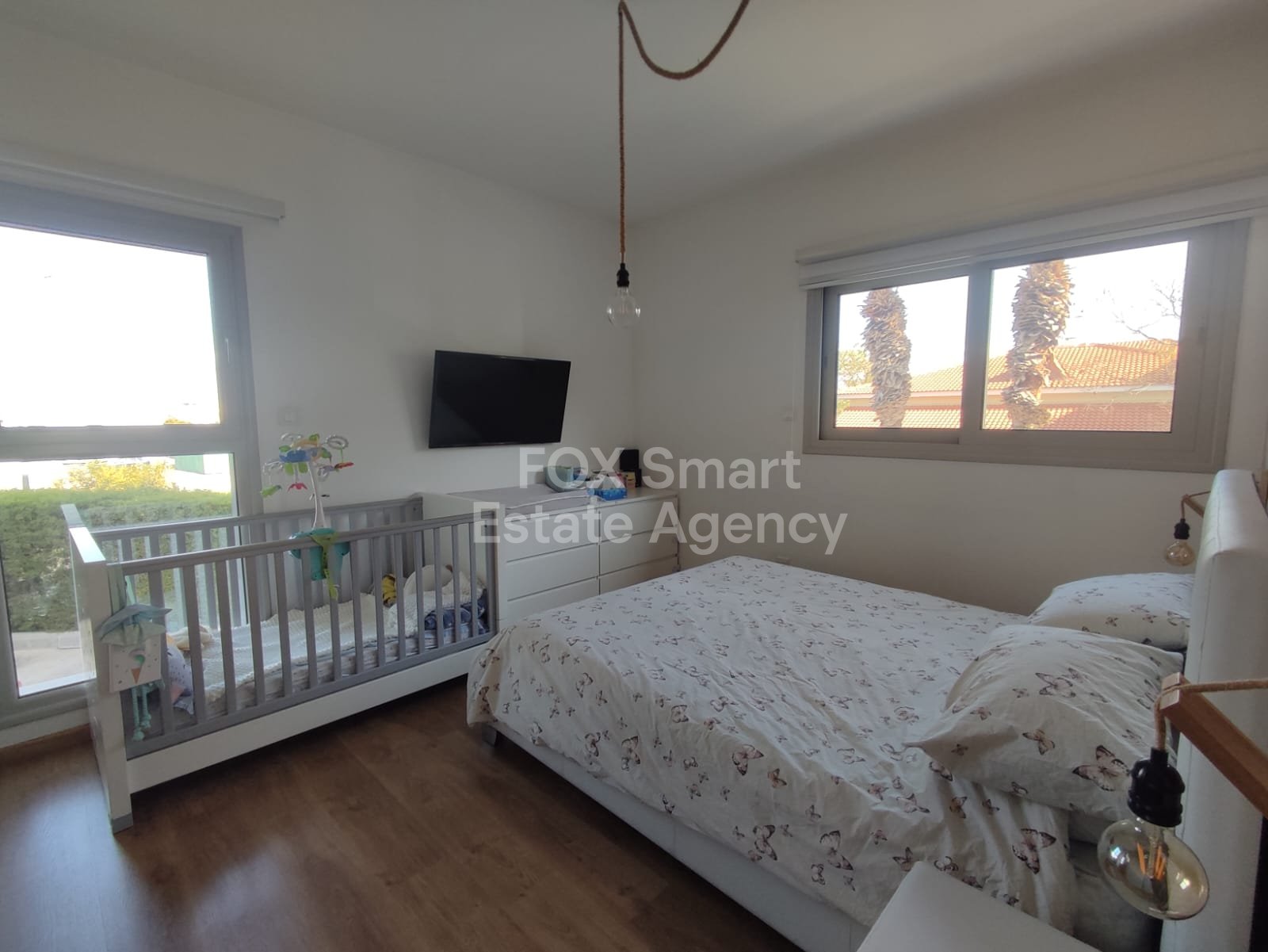 Spacious 2-Bedroom Apartment near Alpha Mega Akropolis