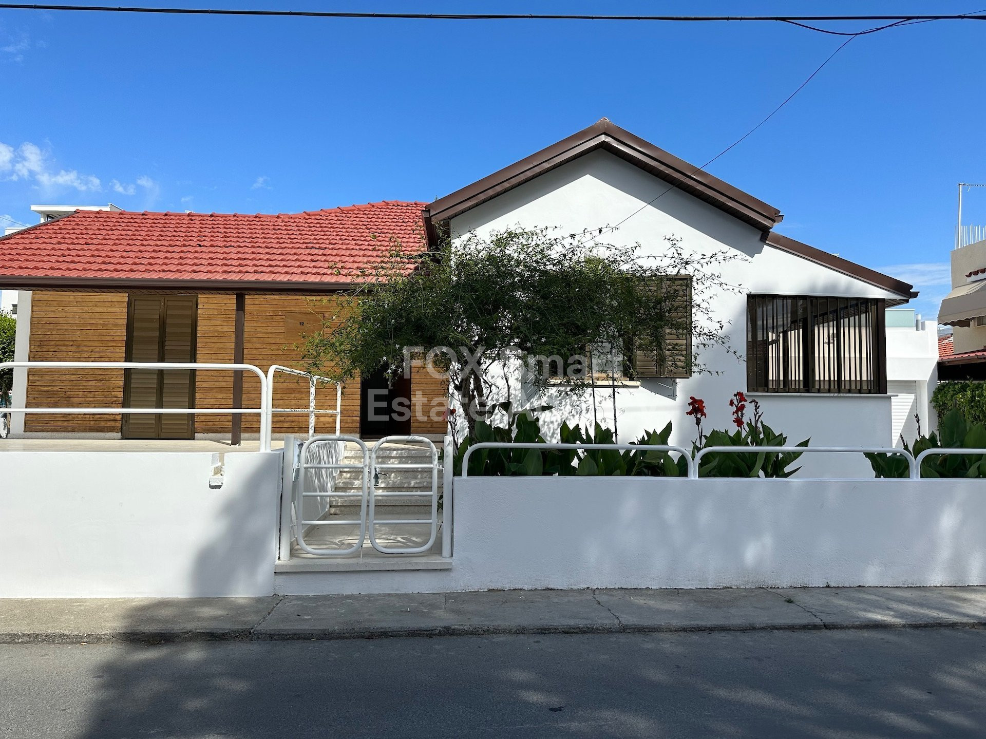 House, For Rent, Limassol, Katholiki  3 Bedrooms 2 Bathrooms.....