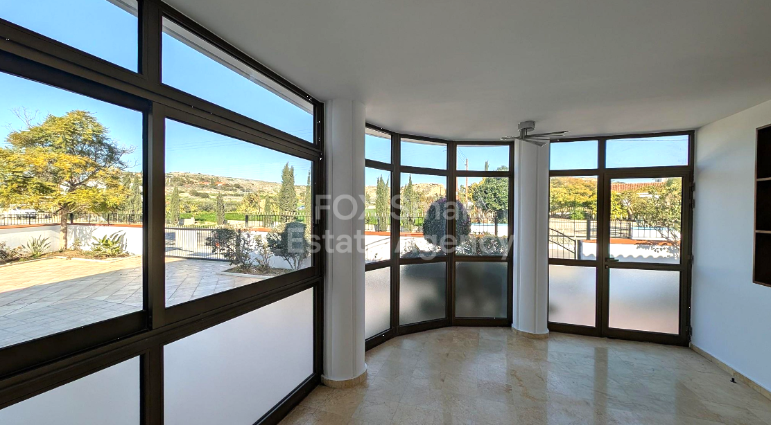 Four bedroom house for sale, Pyla.