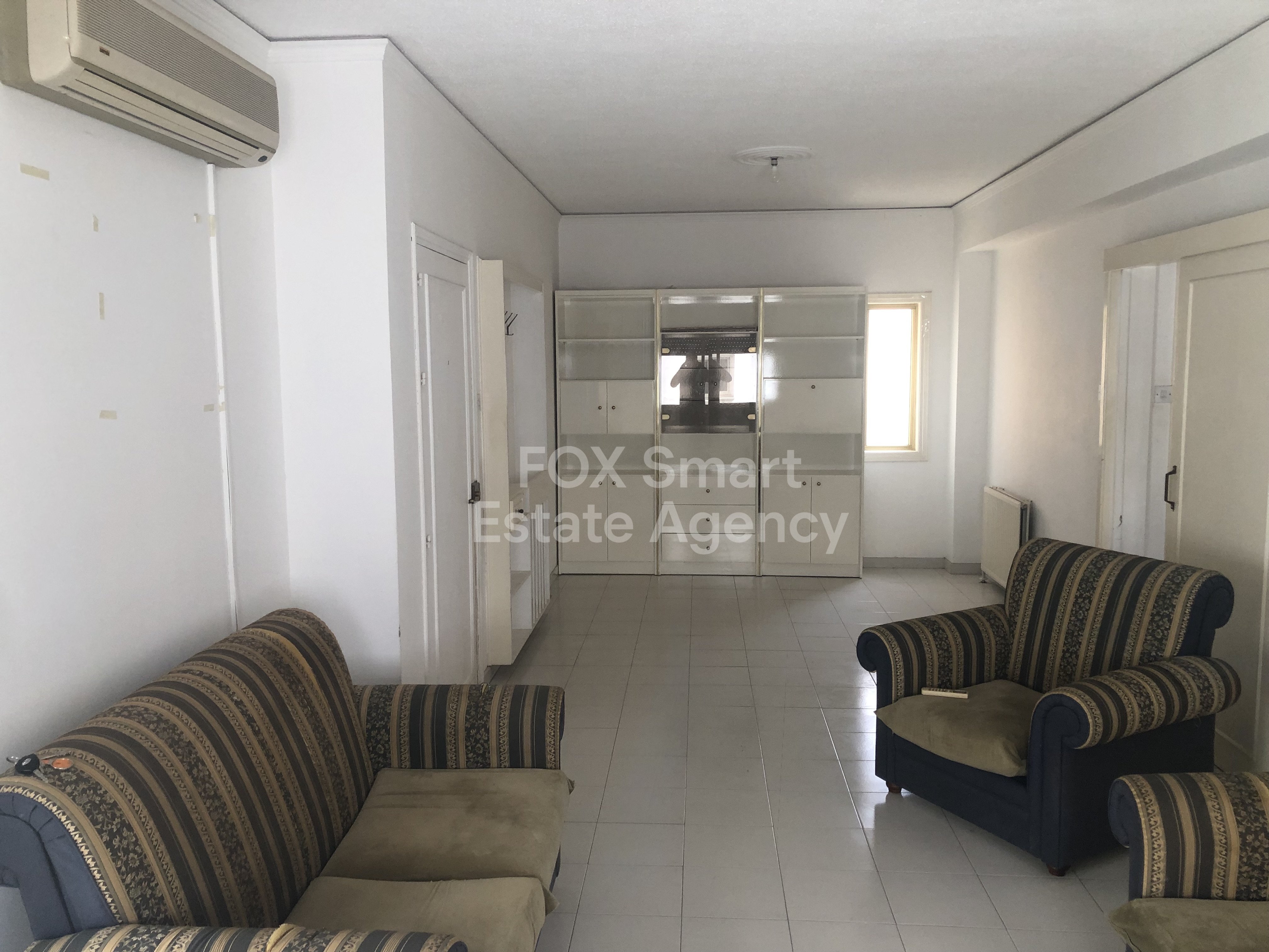 For sale 3-bedroom apartment in Agioi Oologites Nicosia near Kennedy street