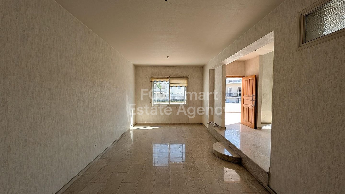 Charming 3-Bedroom Semi-Detached Home with Auxiliary Building in Strovolos