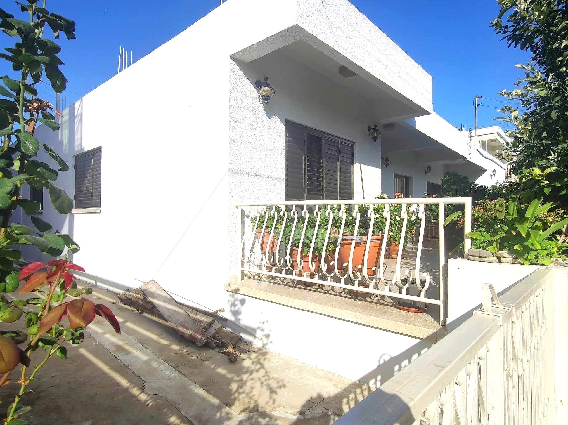 3 Bedroom Bungalow House in New Hospital area, Larnaca, For Rent