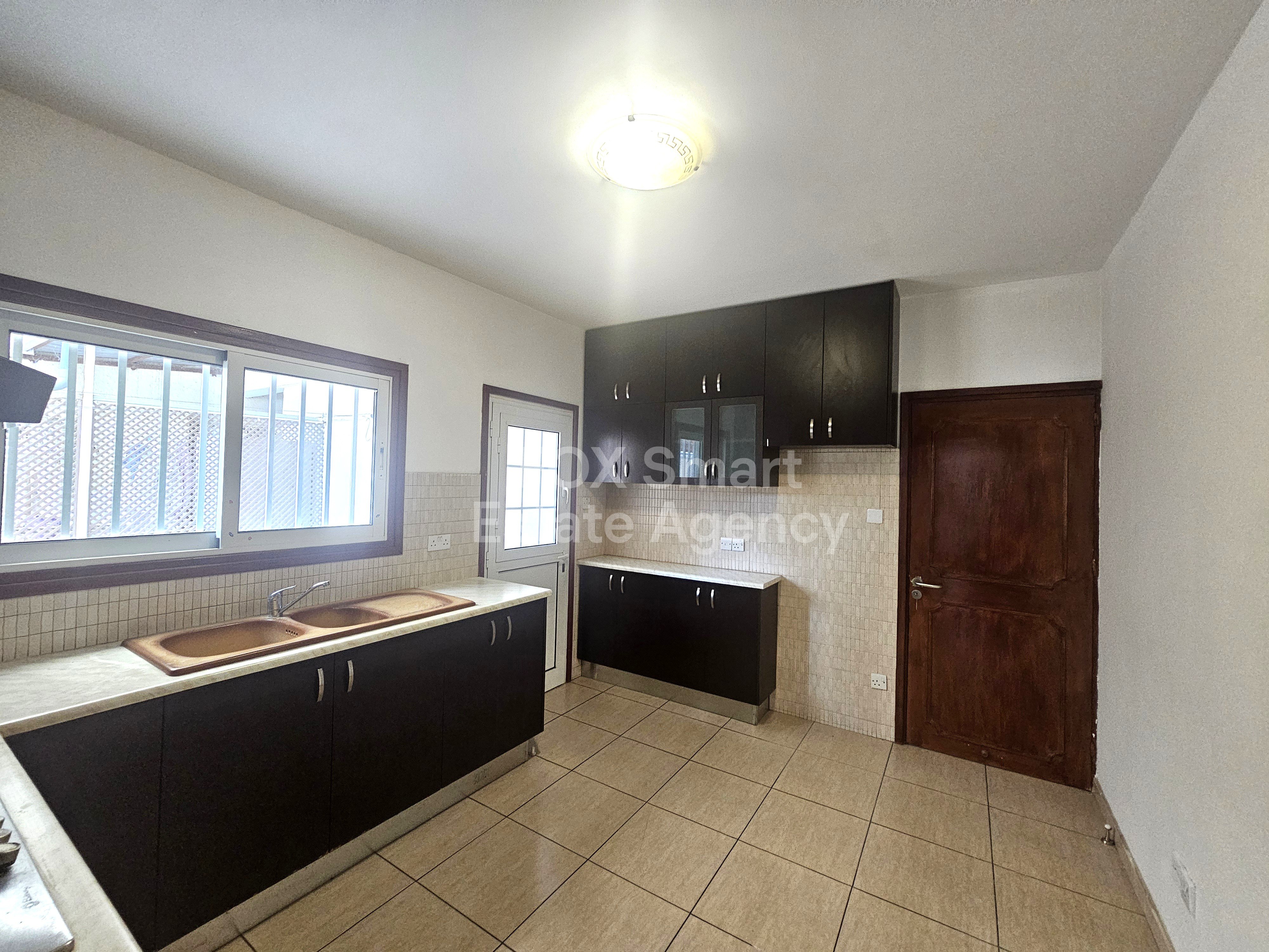 🏡 Renovated Ground Floor 3-Bedroom Apartment in Prime Strovolos (Chryseleousa Area), Next to Pedieos Linear Park – Nicosia