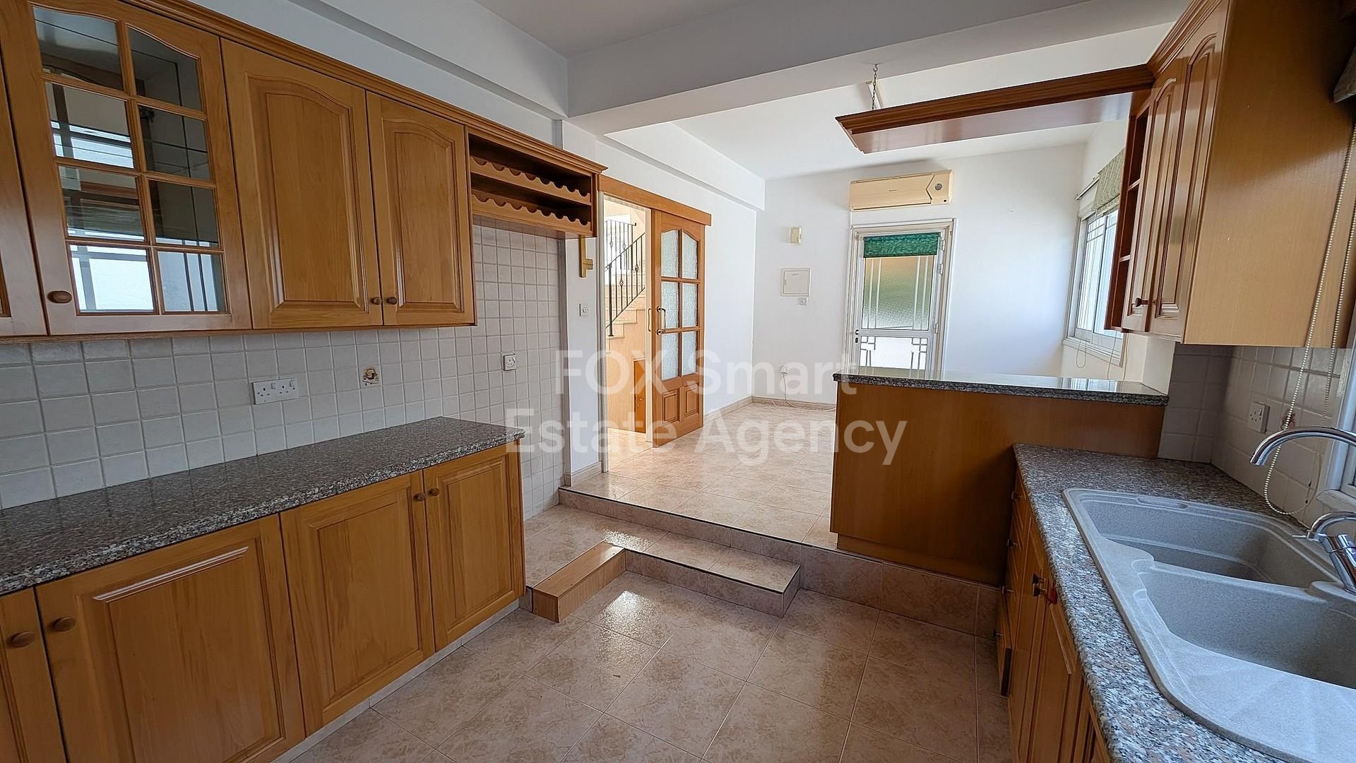 Charming 3-Bedroom Semi-Detached Home with Auxiliary Building in Strovolos
