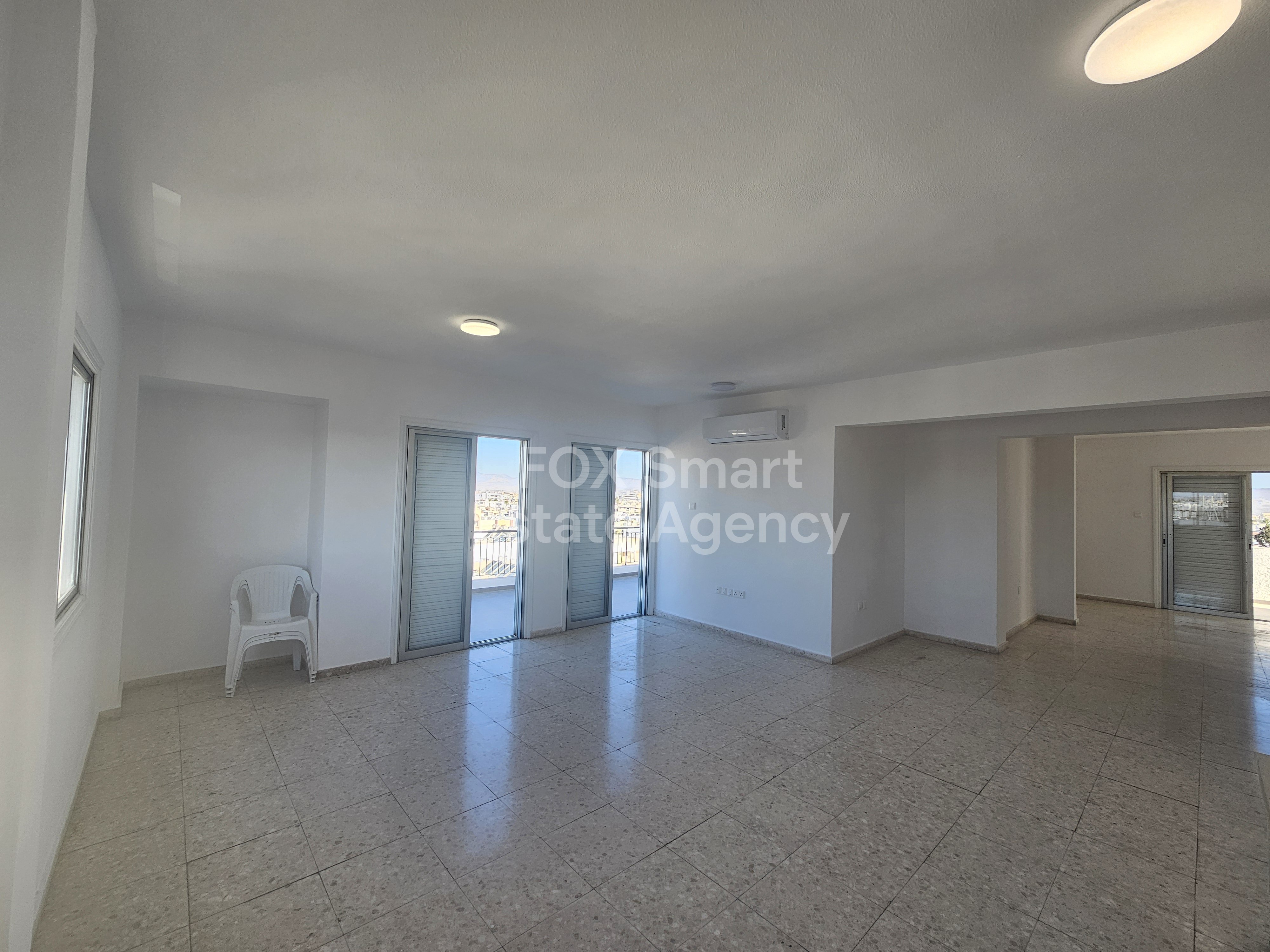 🌇 Renovated 3-Bedroom Penthouse Apartment 163 sqm + 110 sqm Verandas in Strovolos (Stavrou Area), Nicosia