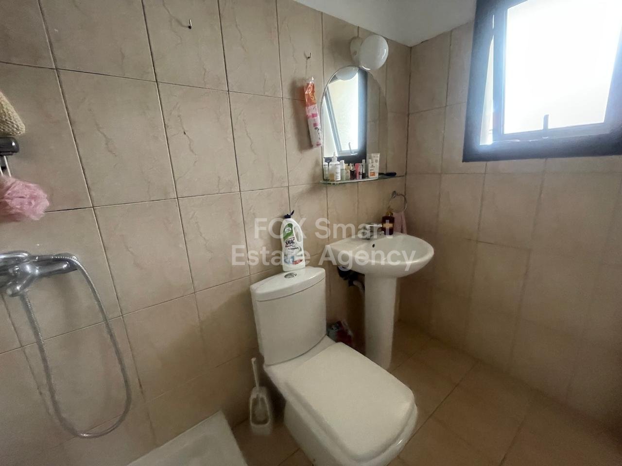 Spacious 4-Bedroom Home in Vergina – Quiet Residential Area