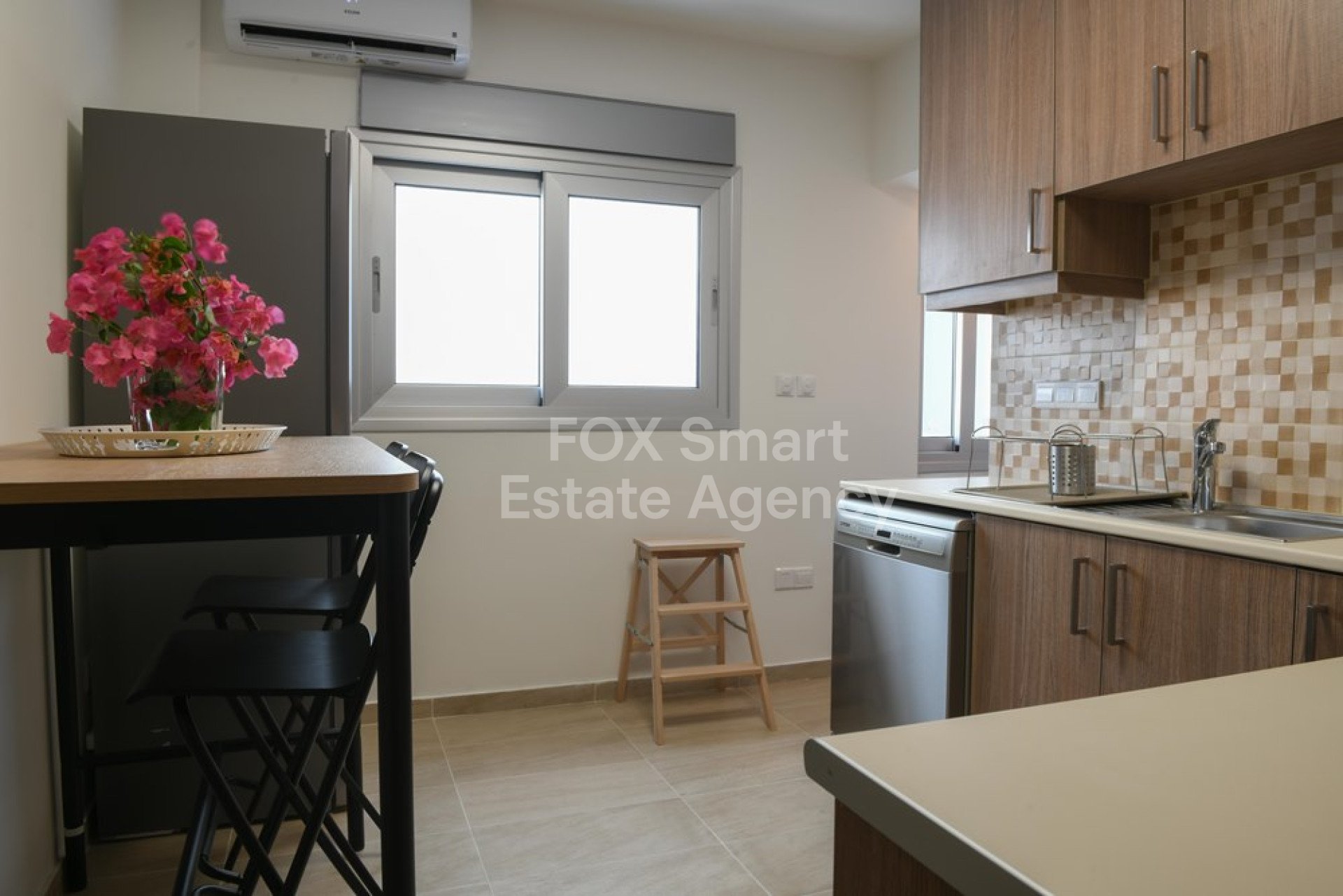Apartment, For Rent, Nicosia, Agioi Omologites