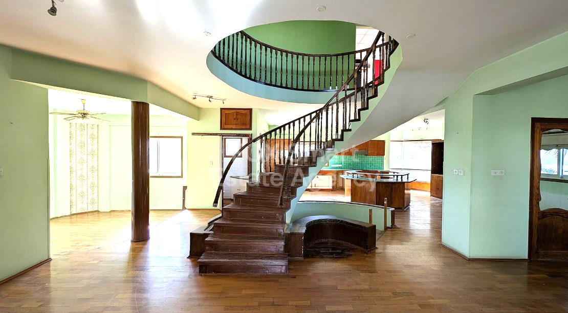 Four bedroom house for sale, Aradippou.