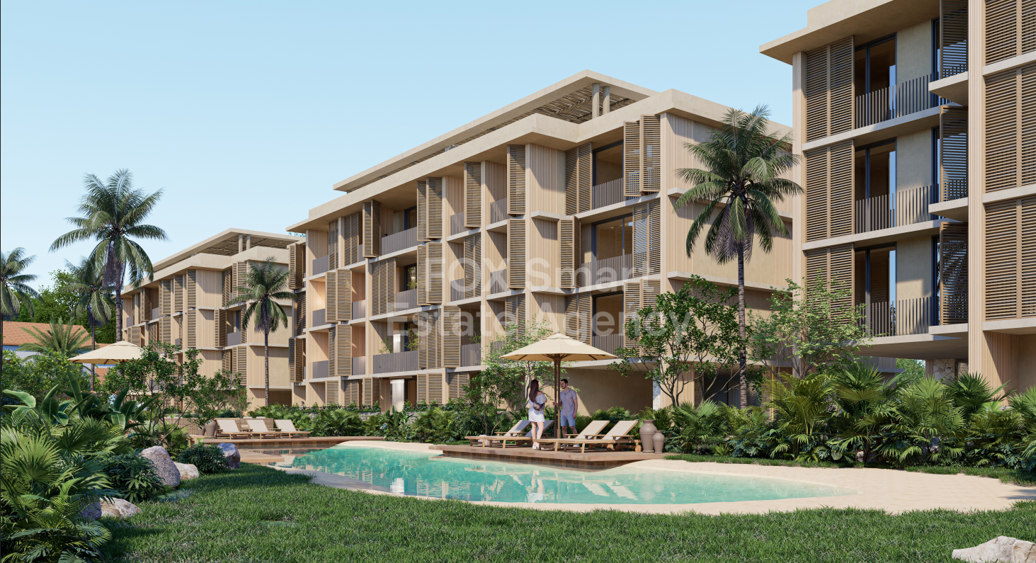 Resort-Style Two-Bedroom Townhouse Overlooking Pool & Gardens