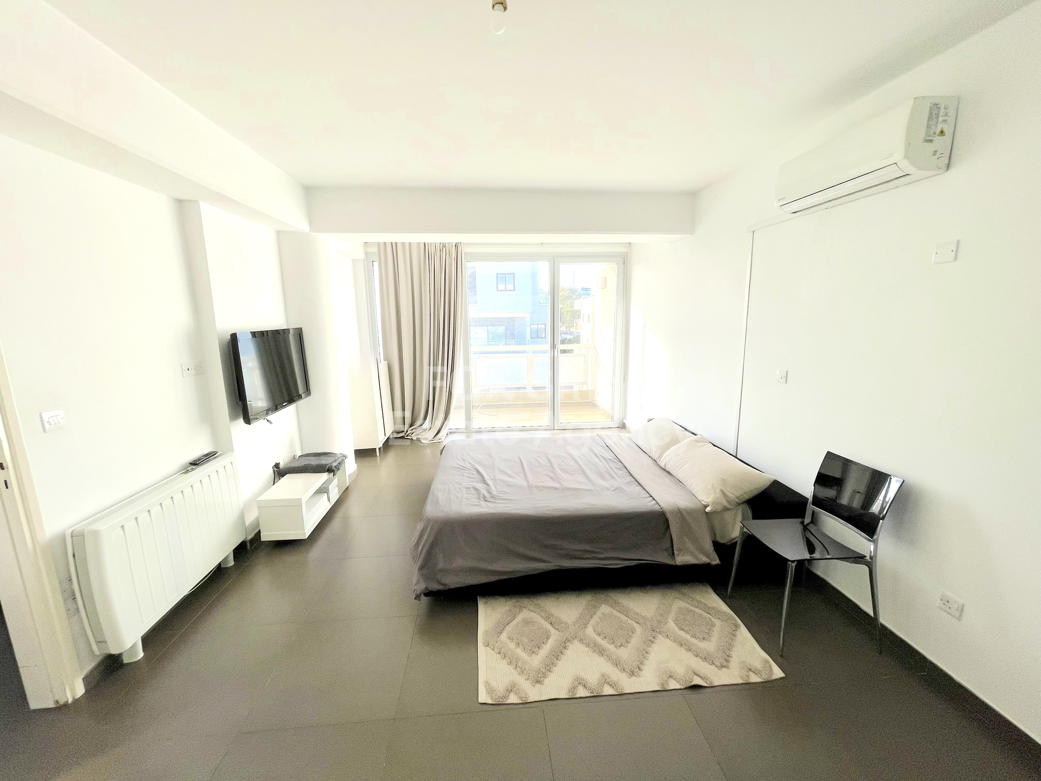 Modern top floor furnished 2-Bedroom Apartment with Huge Balcony in Egkomi near European University.