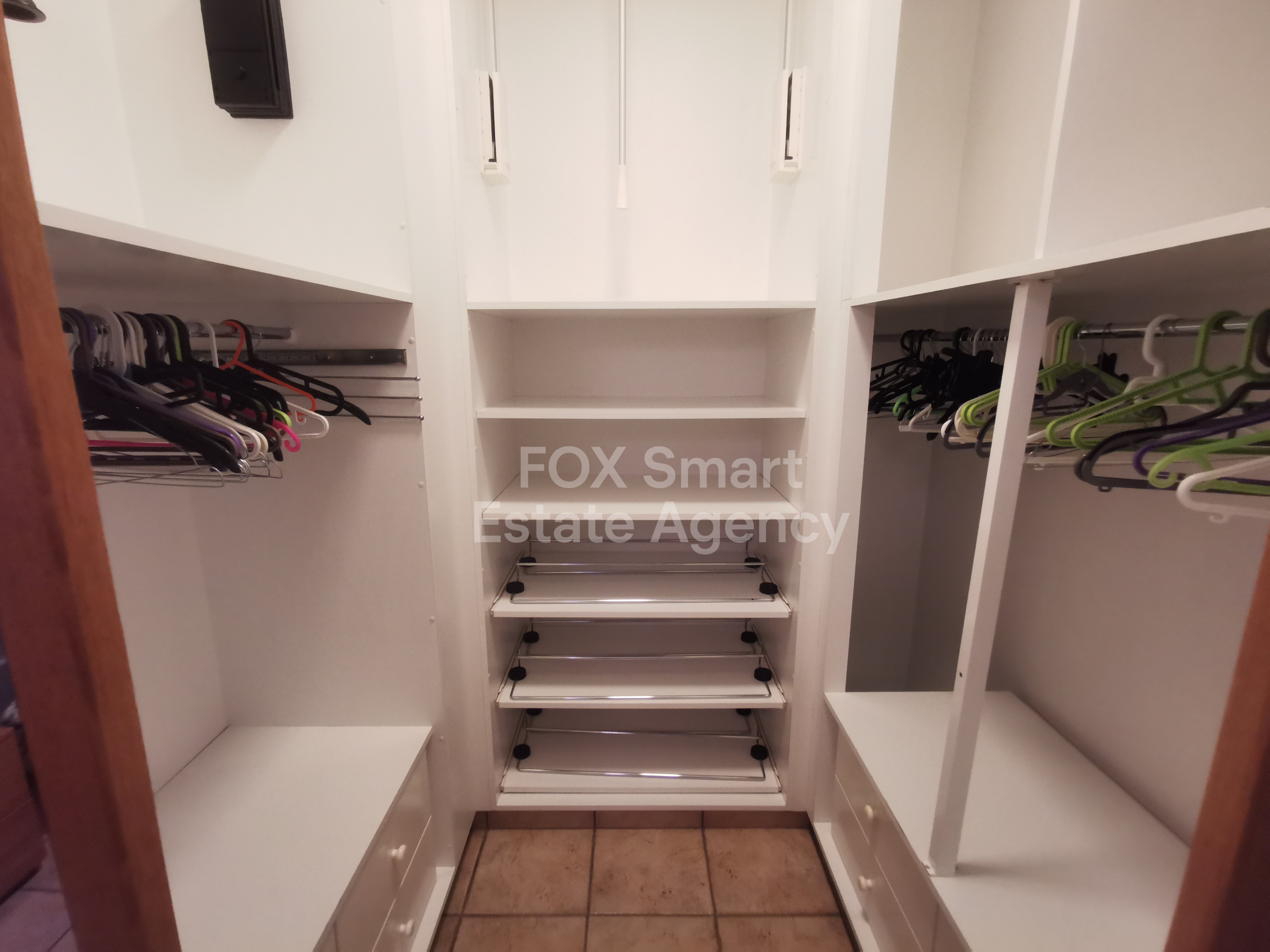 2 bed apartment off Athinon Strovolos