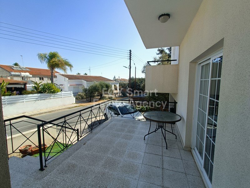 FOR SALE - Spacious 4-bedroom corner detached house in Pera Chorio - Nisou, in Nicosia