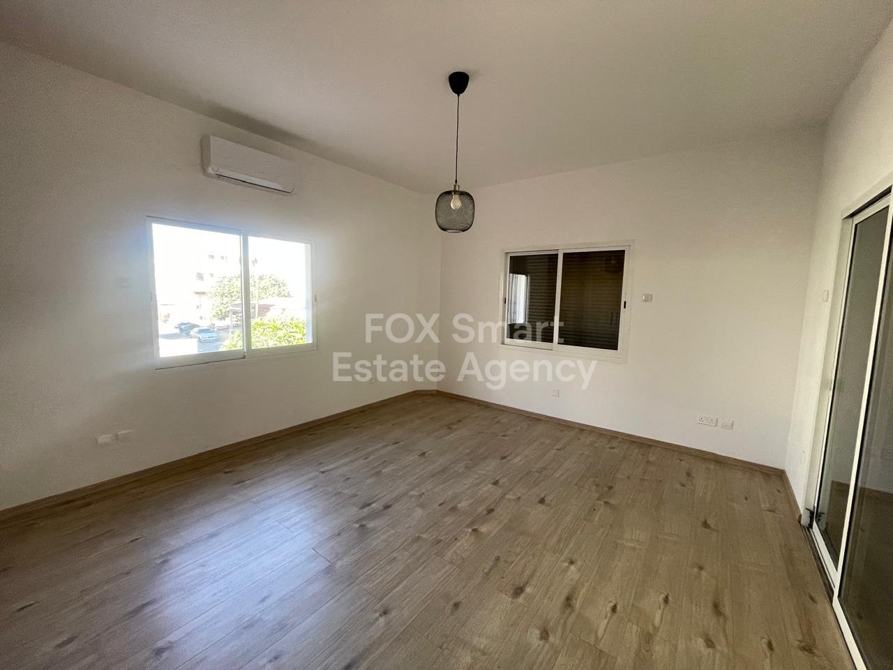 Spacious 4-Bedroom House for Rent – Central Harbor Area