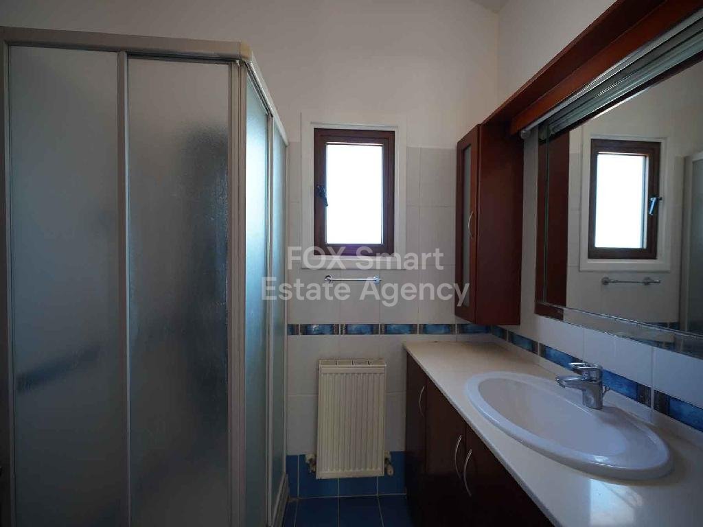 Large detached house in a large plot, Lakatameia-Nicosia for sale