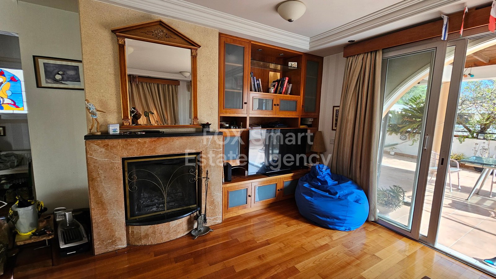 Fully furnished 3-Bedroom Penthouse for rent in Agioi Omologites with lovely view