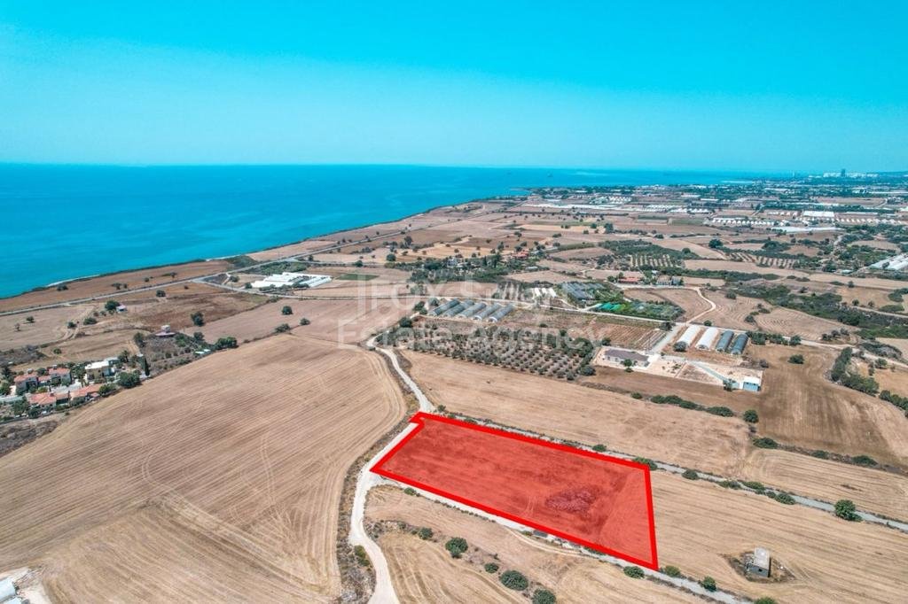 Land in Larnaca - Image 3