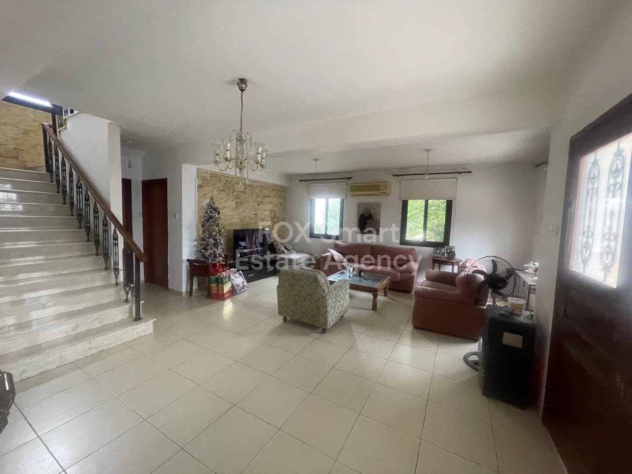 Spacious 4-Bedroom Home in Vergina – Quiet Residential Area