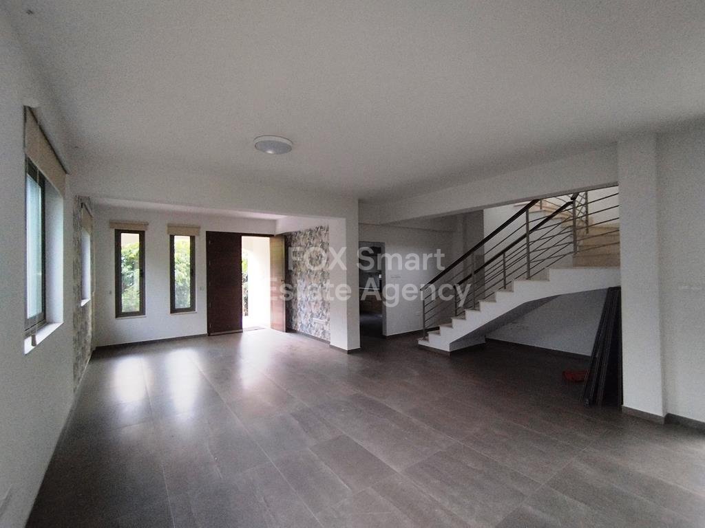 Luxurious 3 Bedroom Villa in Livadia For Rent