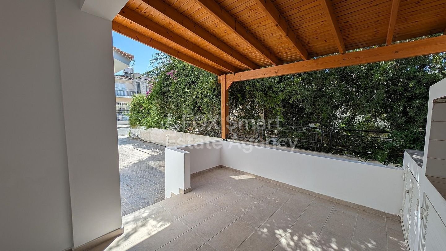 Charming 3-Bedroom Semi-Detached Home with Auxiliary Building in Strovolos