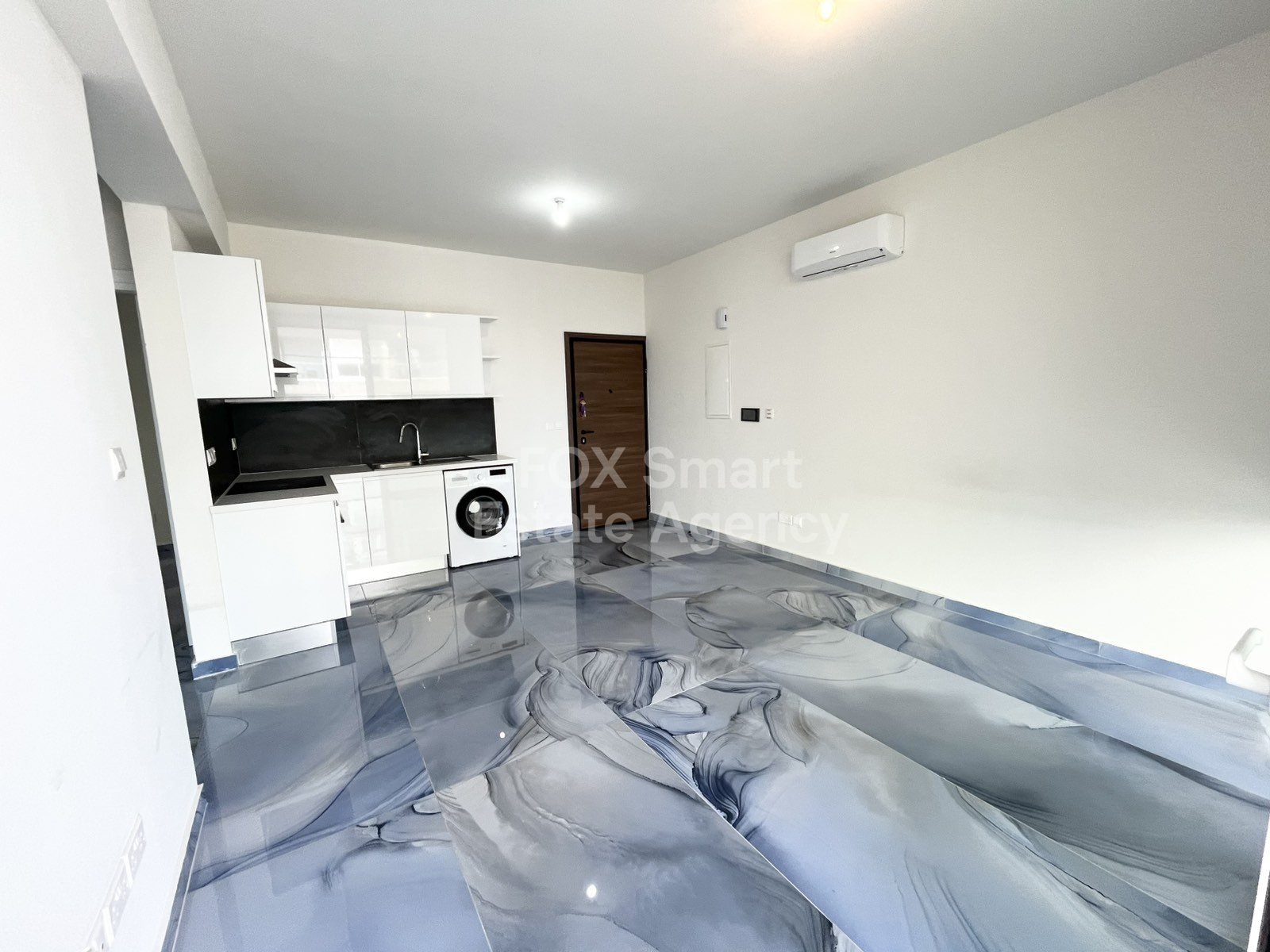 Luxurious modern two bedroom apartment for rent