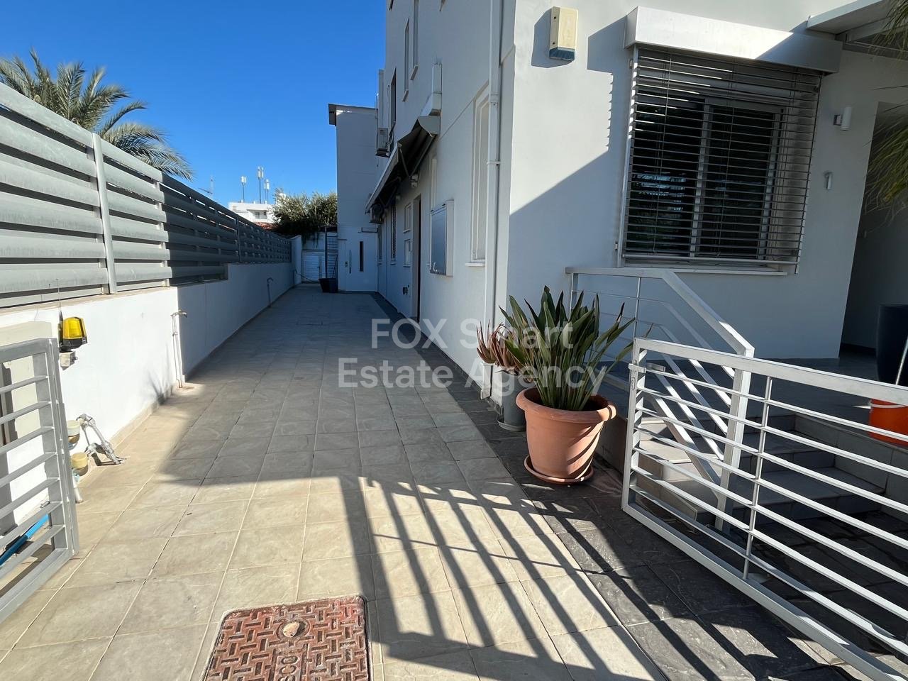 3 Bedroom Plus Office Ground Floor House for Rent in Agios Dometios
