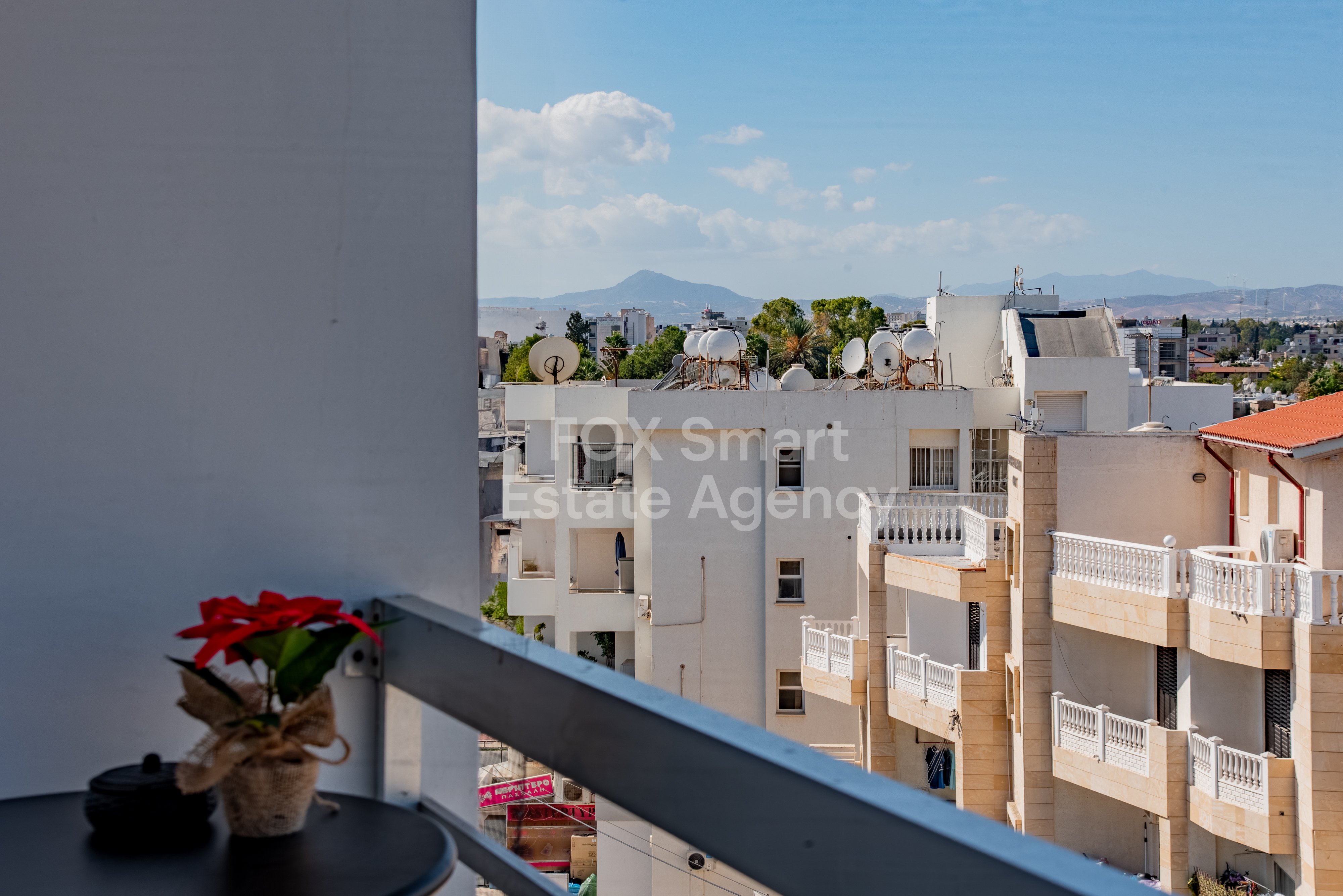 Fully renovated modern apartment near Larnaca Finikoudes