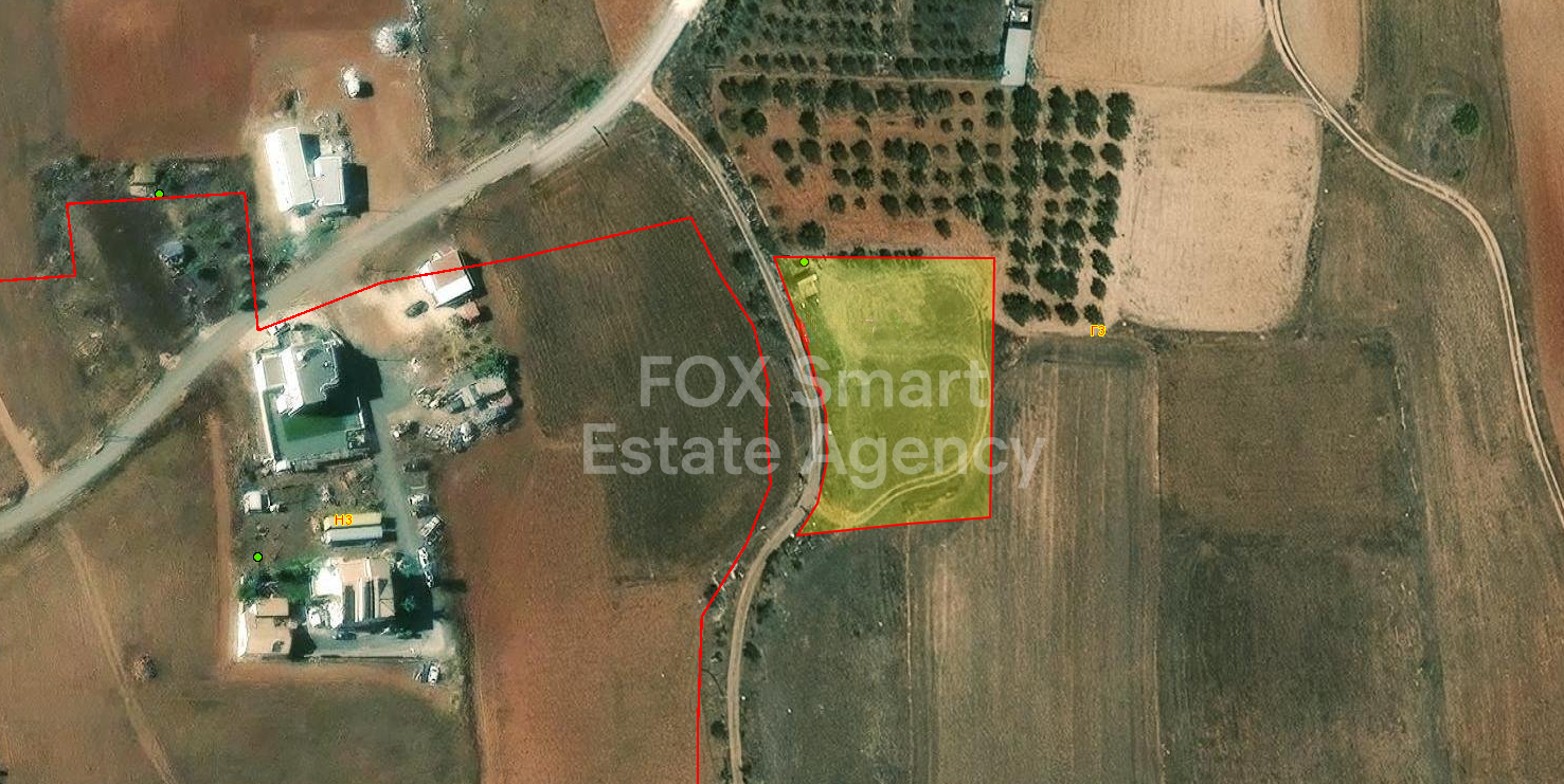 Land in Agioi Trimithias - view 1