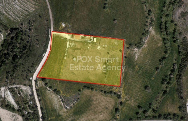 Land in Anarita - view 1