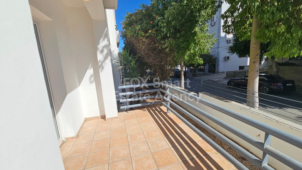 Beautiful Three bedrooms Ground apartment with a private entrance