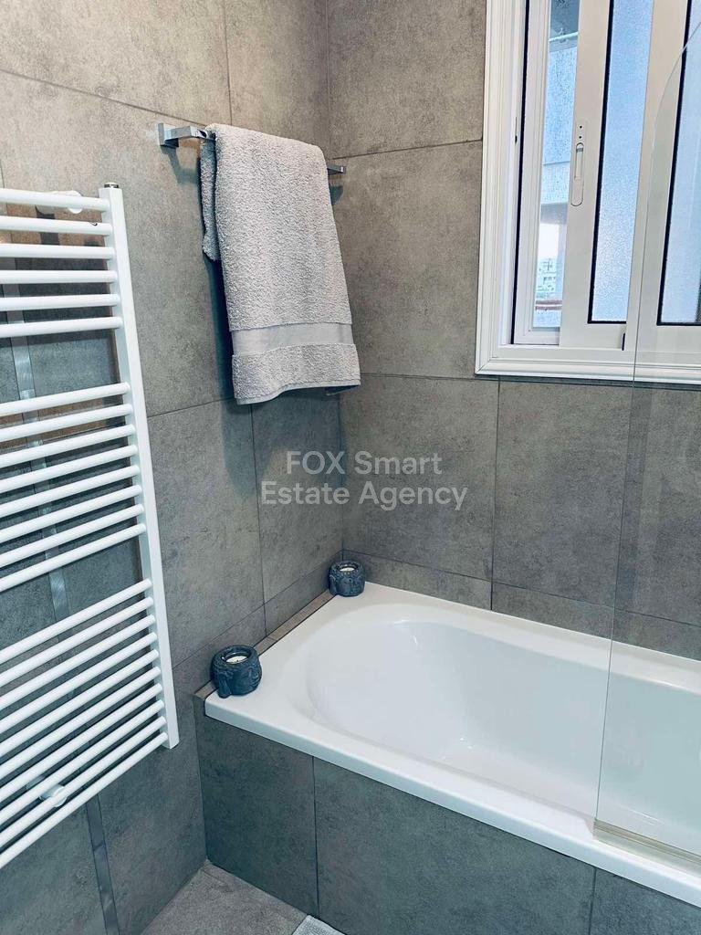 2 Bedroom, Modern Apartment