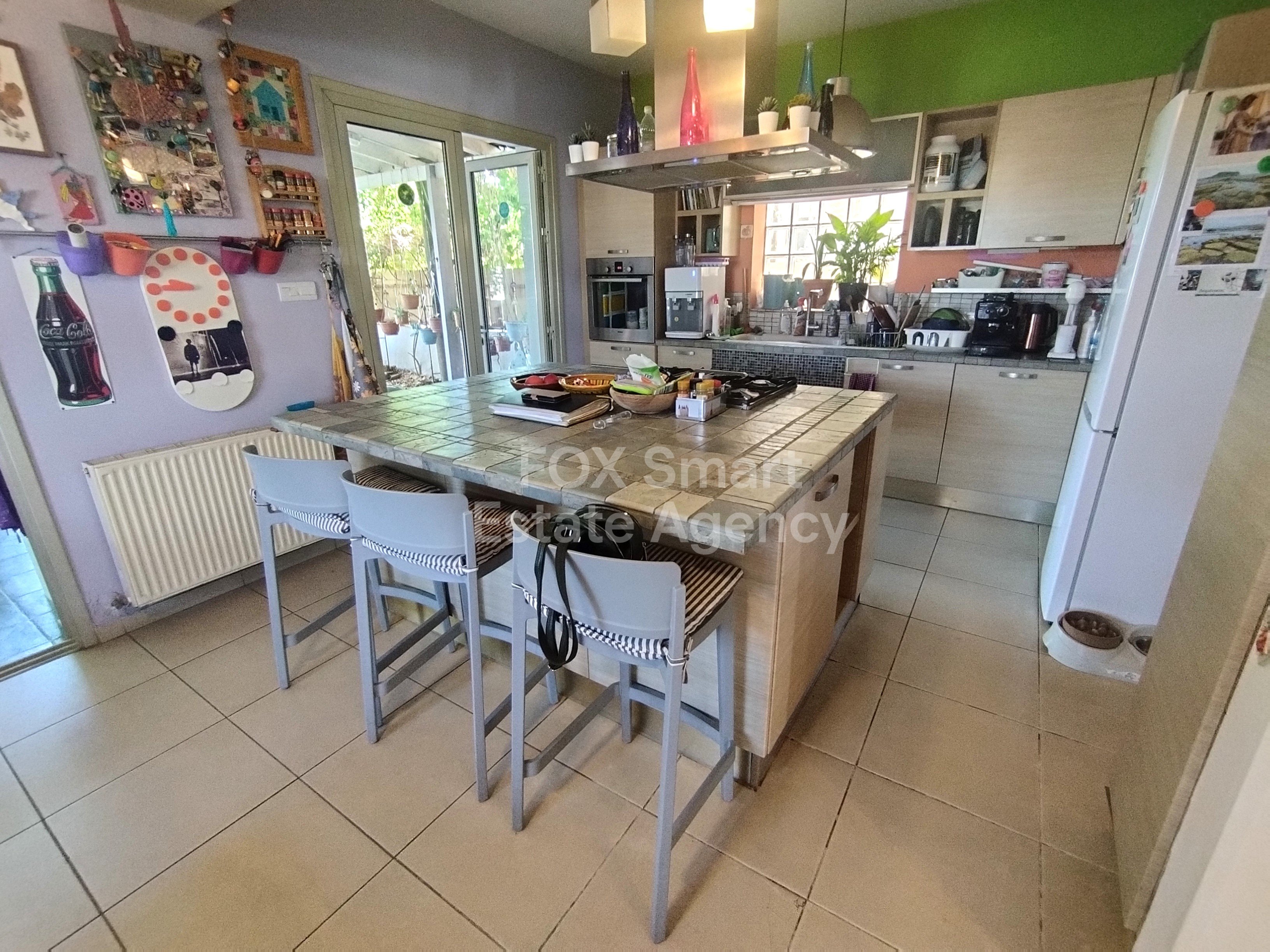 Space, Comfort & Location – 4-Bedroom Residence with Attic & Courtyard