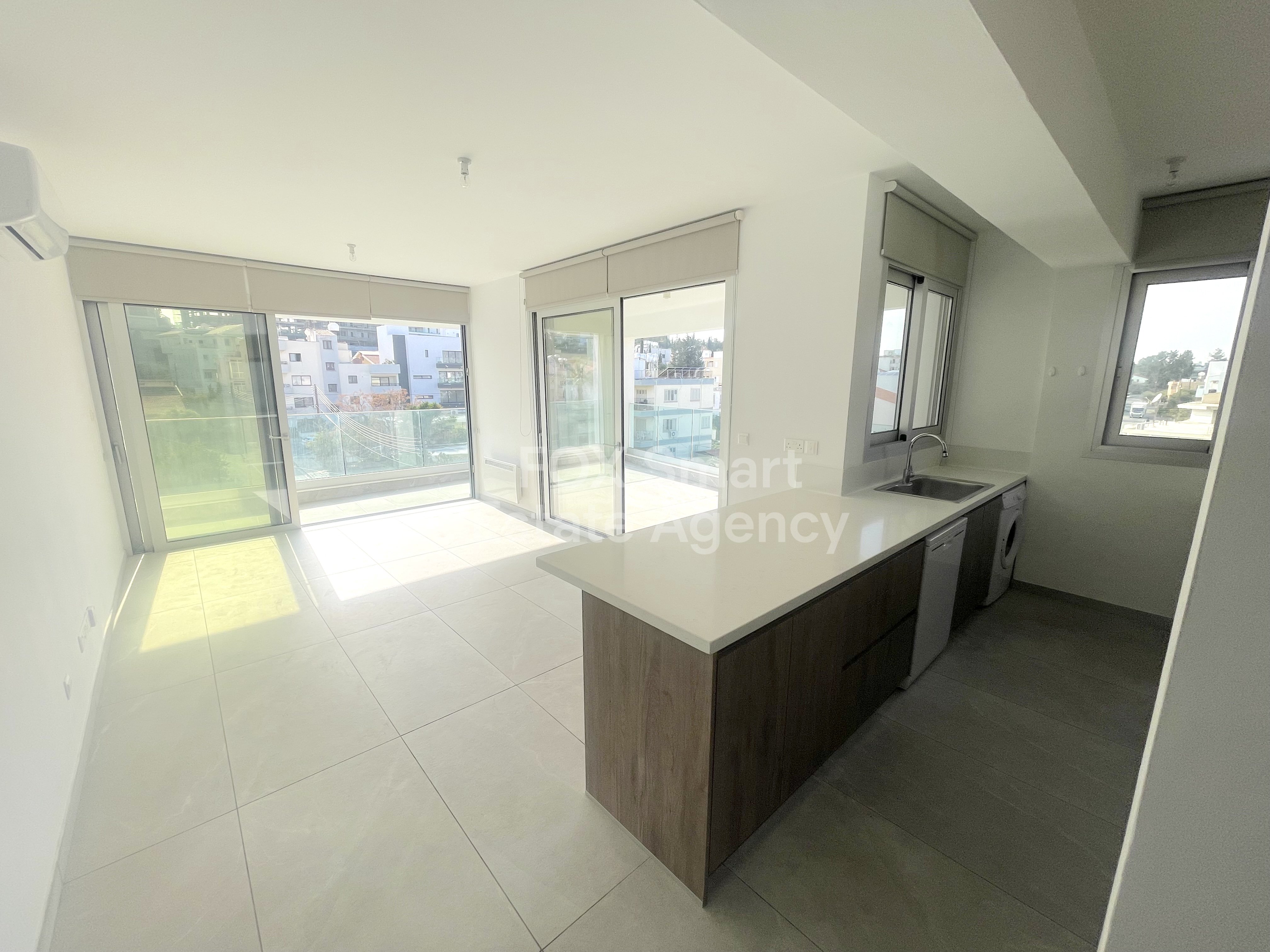 Modern 2-Bedroom Apartment, in Aglantzia close to Akademias Park and the Filoxenia Conference Center