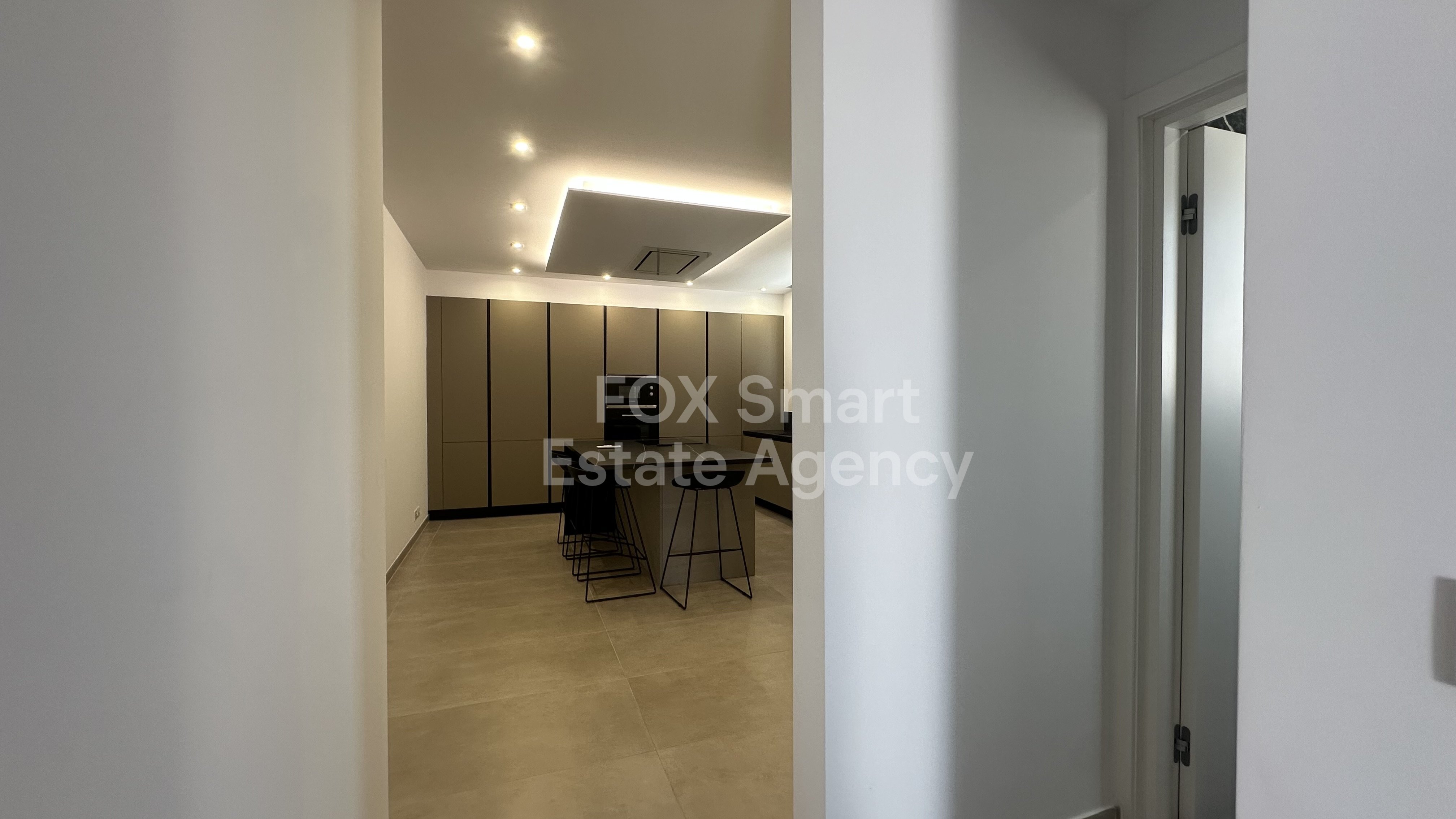 Luxurious Three Bedroom Penthouse Apartment