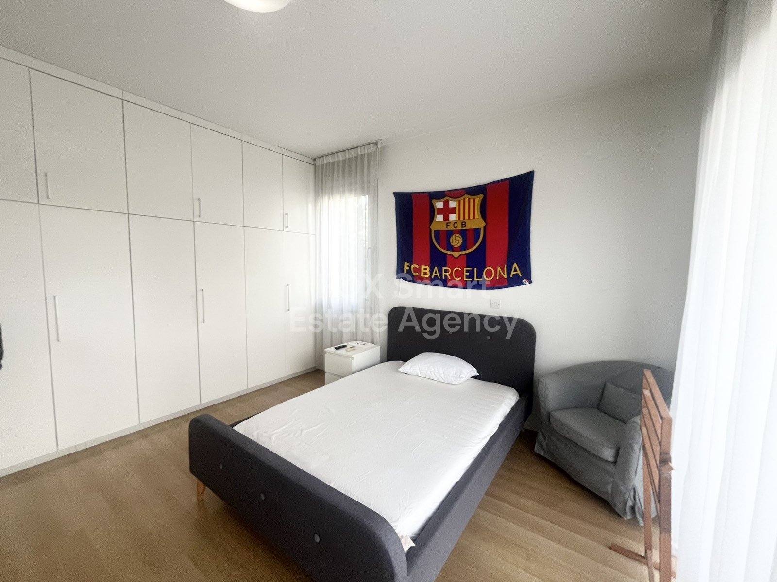 For rent 5 bedroom semi detached furnished house in Strovolos, close to the Presidential Palace, Wargaming, English School and PWC.