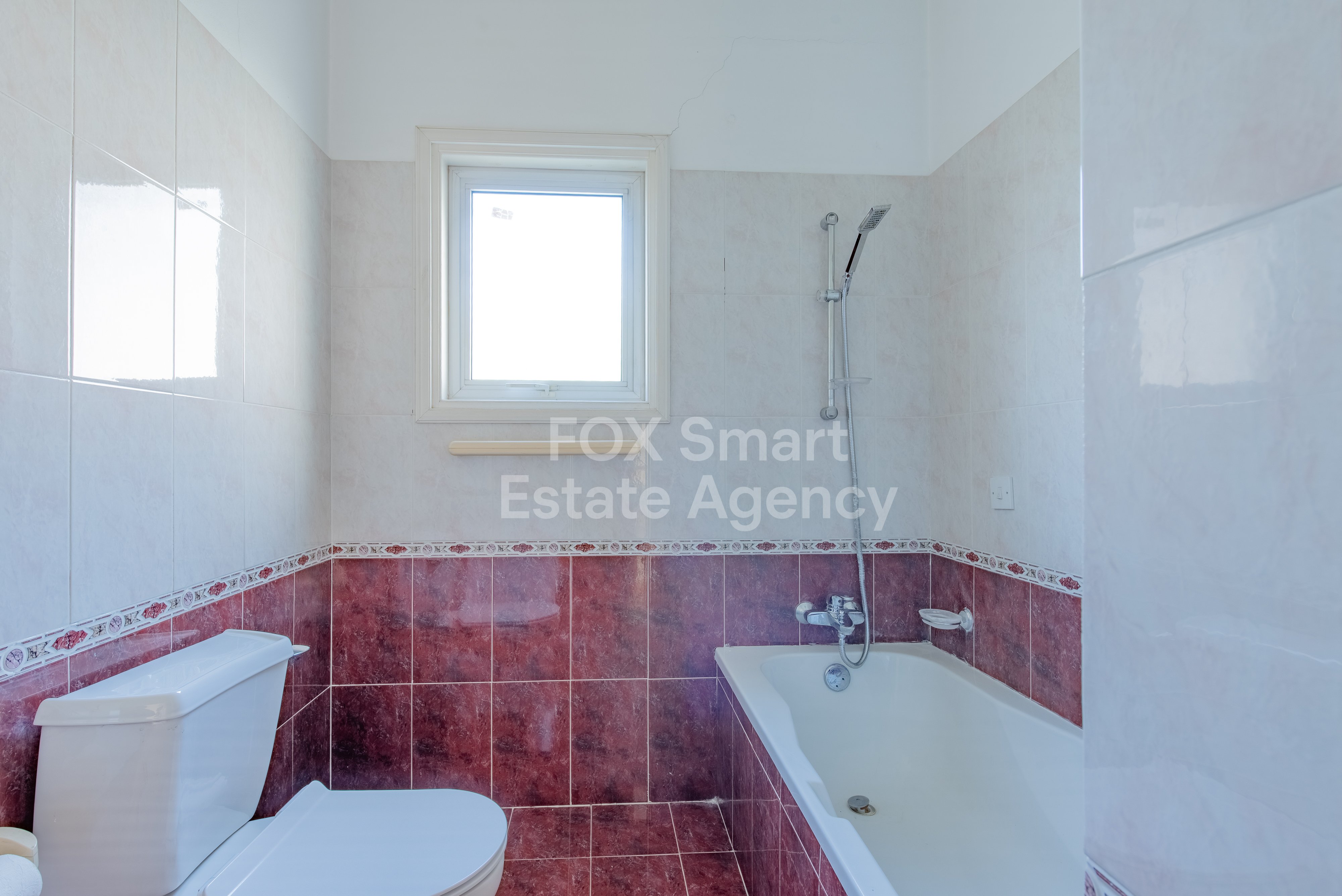 Bright Family Home in Central Larnaca