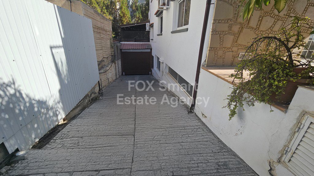 4-Bedroom House for Sale in Palouriotissa