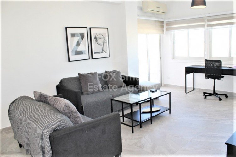 Elegant renovated fully furnished 2-bedroom apartment