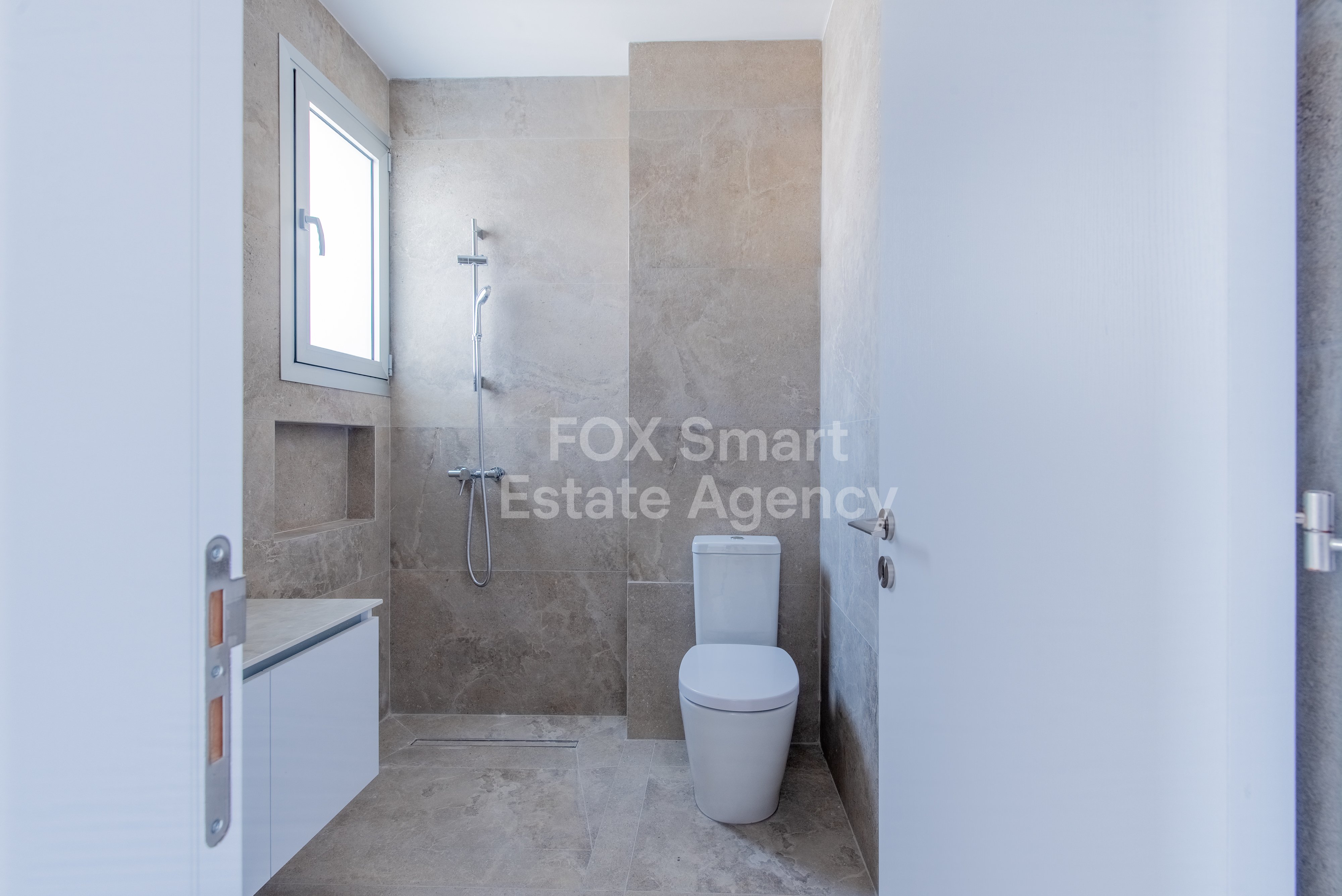 Apartment in Agios Anargiroi - Image 3