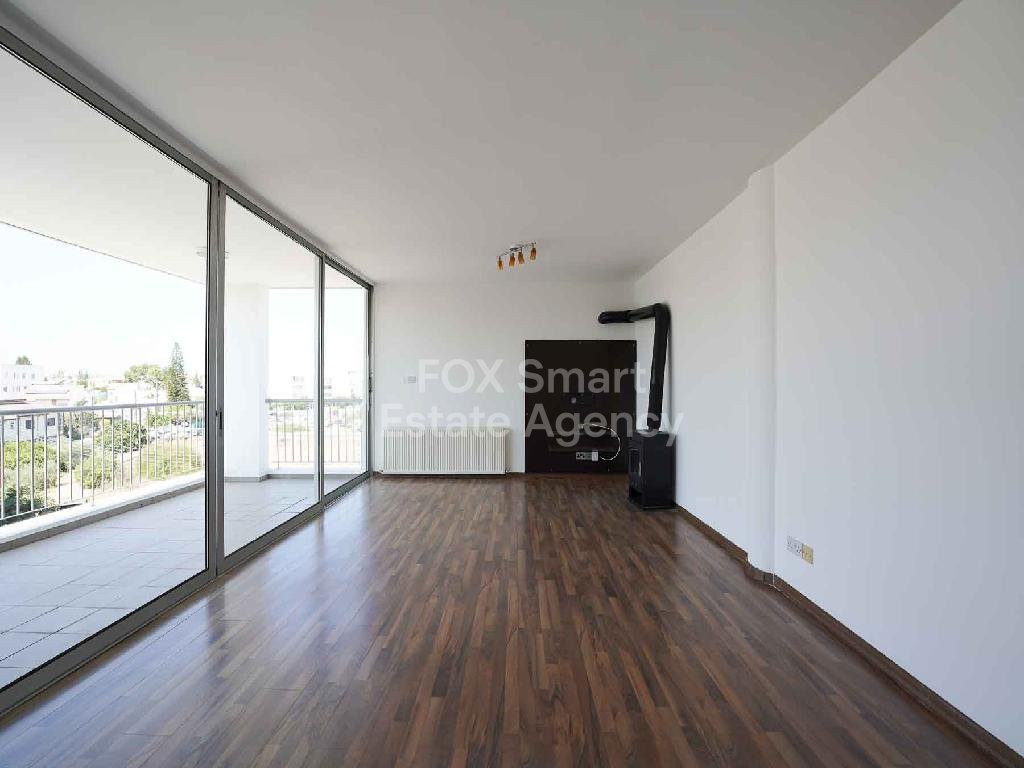 Spacious two bed top floor apartment with roof garden in Strovolos-Nicosia