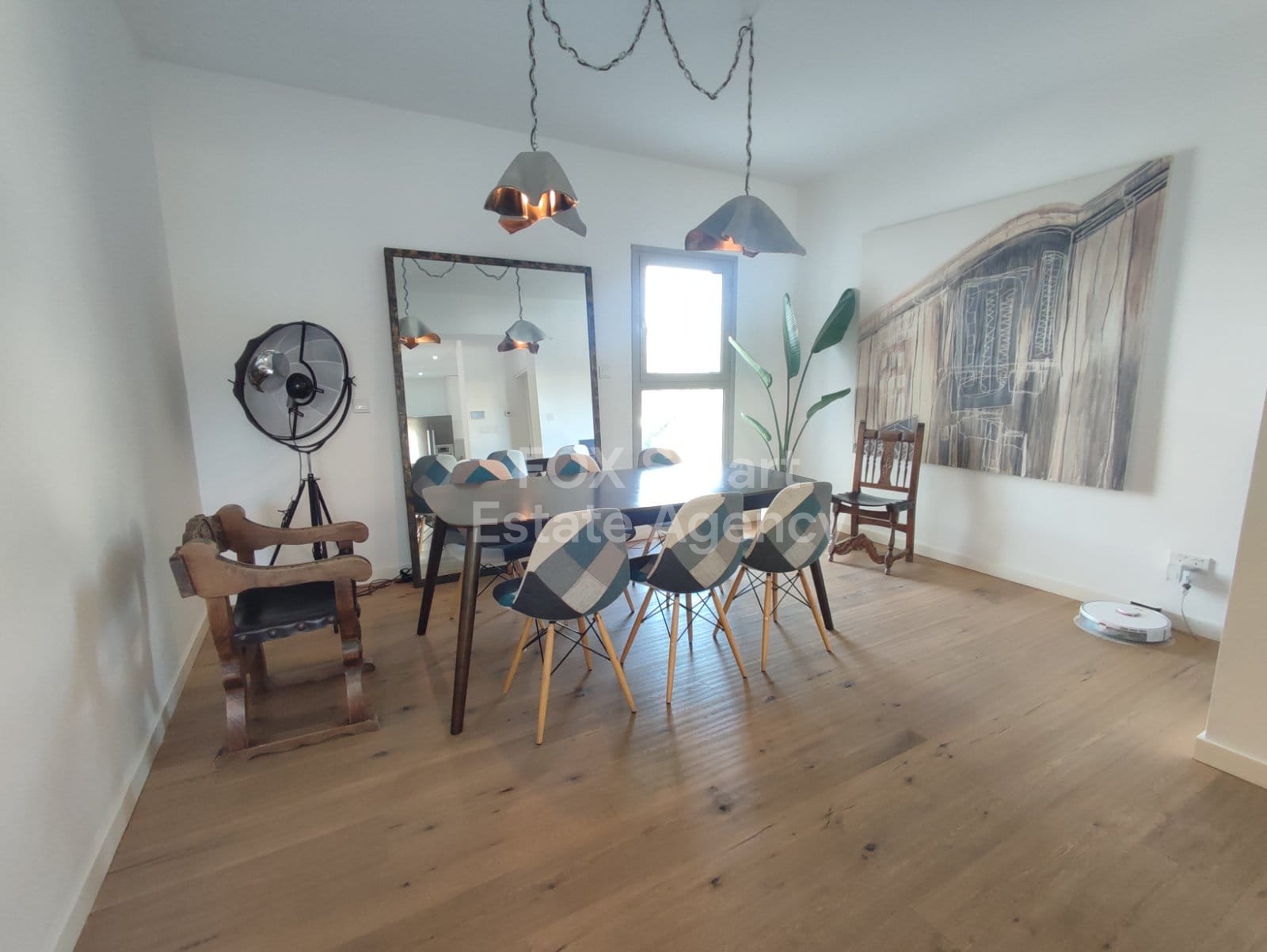 Spacious 2-Bedroom Apartment near Alpha Mega Akropolis