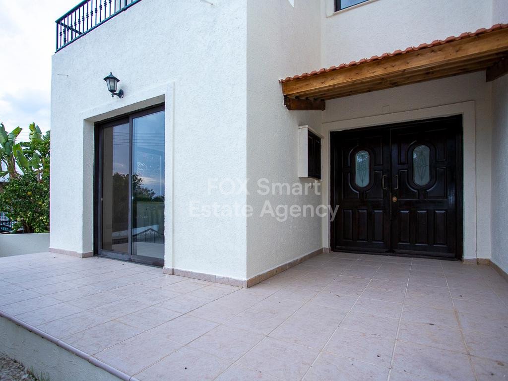 House in Erimi - Image 3